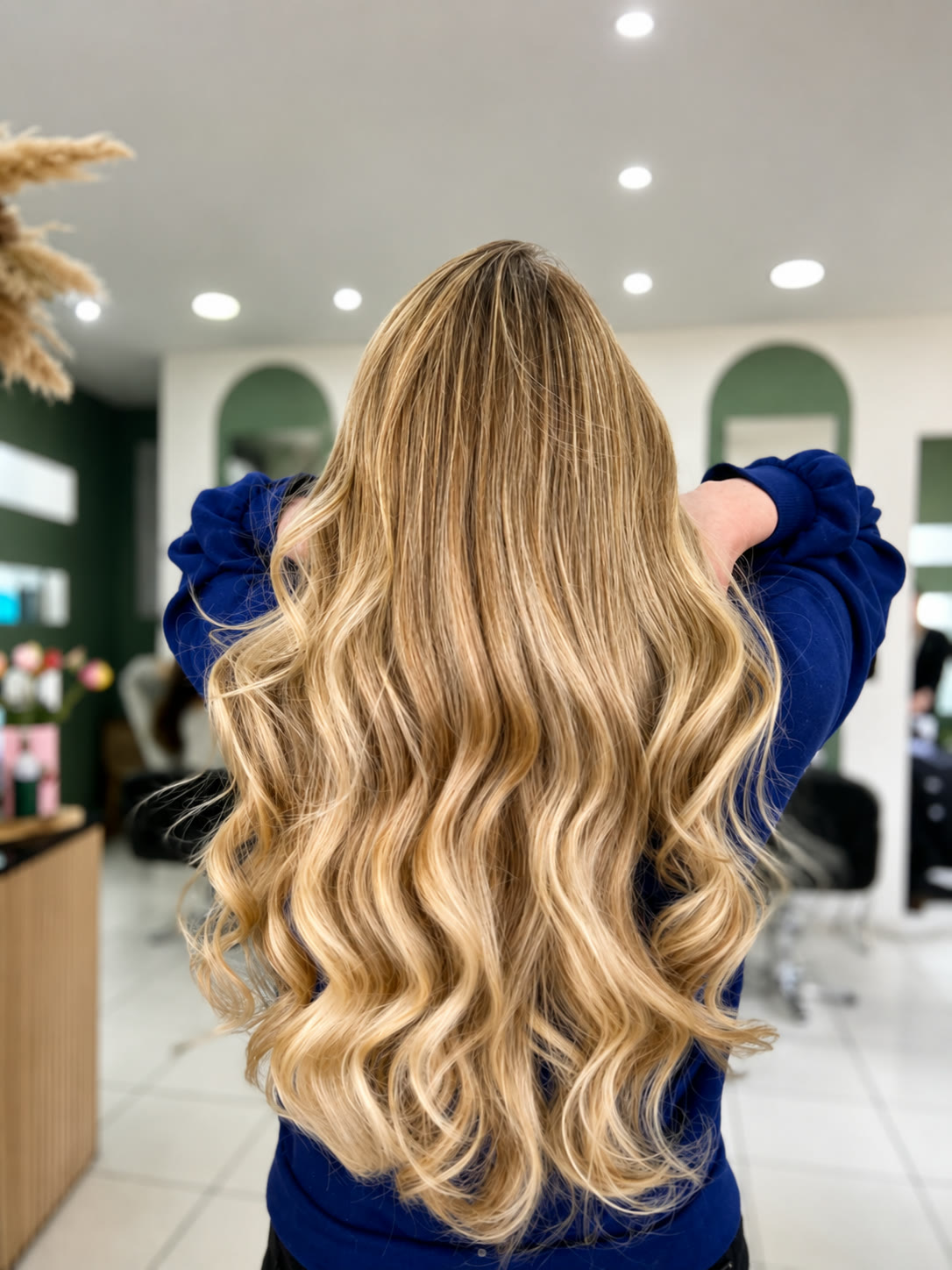 Blonde Wellen bei AD COIFFEUR